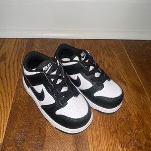 Nike Kids Black and White Sneakers 6C Jordans